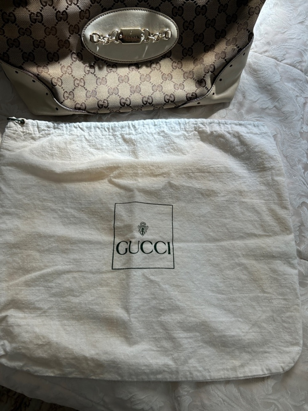 7006. Authentic Gucci Beige and Brown GG Monogram Tote with COA. - Picture 15 of 16